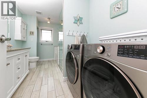 1110 6Th Street S, Invermere, BC - Indoor Photo Showing Laundry Room