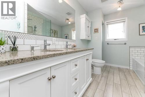 1110 6Th Street S, Invermere, BC - Indoor Photo Showing Bathroom