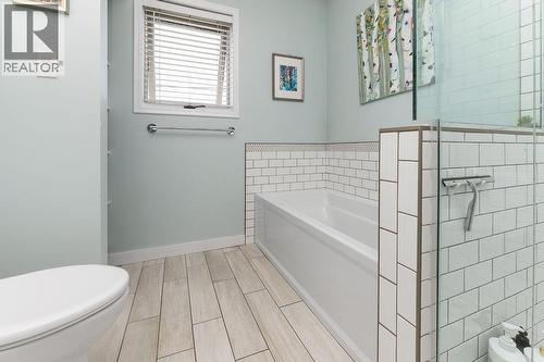 1110 6Th Street S, Invermere, BC - Indoor Photo Showing Bathroom