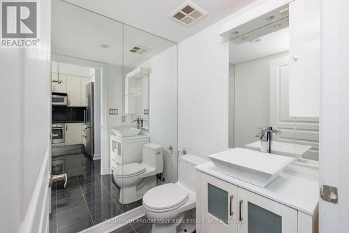 509 - 1 Avondale Avenue, Toronto, ON - Indoor Photo Showing Bathroom