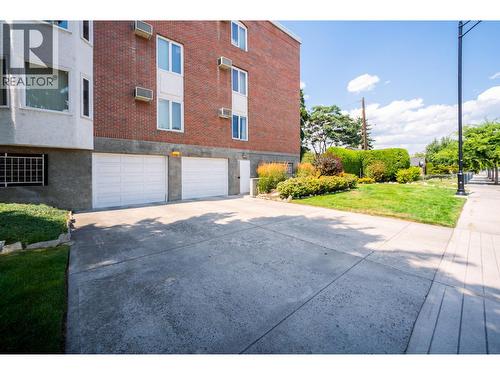 878 Bernard Avenue Unit# 103, Kelowna, BC - Outdoor