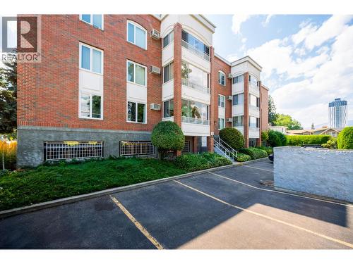 878 Bernard Avenue Unit# 103, Kelowna, BC - Outdoor With Facade