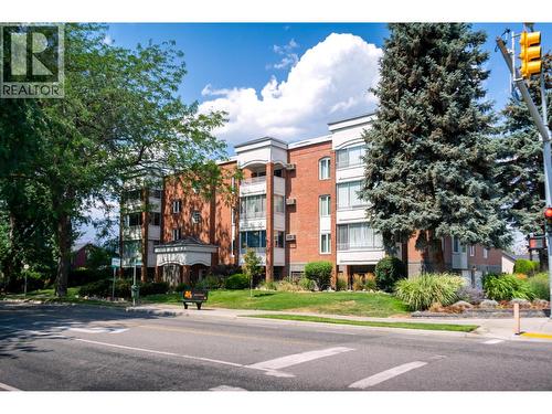 878 Bernard Avenue Unit# 103, Kelowna, BC - Outdoor With Facade