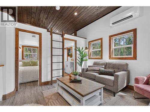 5533 33 Highway Unit# 3, Beaverdell, BC 