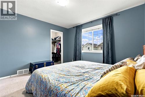 435 Blakeney Crescent, Saskatoon, SK - Indoor Photo Showing Bedroom