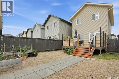 435 Blakeney Crescent, Saskatoon, SK - Outdoor