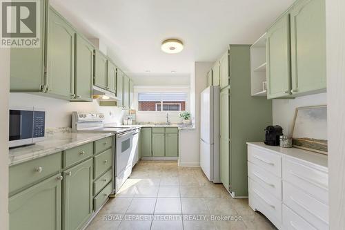 2393 Iris Street, Ottawa, ON - Indoor Photo Showing Kitchen