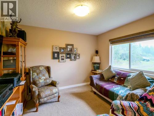 798 Ruttan Road, Quesnel, BC - Indoor Photo Showing Living Room
