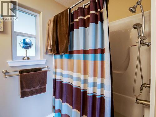 798 Ruttan Road, Quesnel, BC - Indoor Photo Showing Bathroom