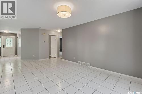 109 1St Avenue E, Vanscoy, SK - Indoor Photo Showing Other Room