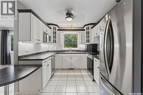 109 1St Avenue E, Vanscoy, SK - Indoor Photo Showing Kitchen