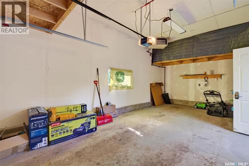 109 1St Avenue E, Vanscoy, SK - Indoor Photo Showing Garage