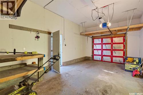 109 1St Avenue E, Vanscoy, SK - Indoor Photo Showing Garage