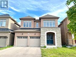 160 CHOUINARD WAY Aurora, ON L4G 1B7