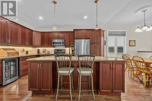 Large Island - 2552 Denure Drive, Peterborough (Monaghan Ward 2), ON - Indoor Photo Showing Kitchen With Upgraded Kitchen
