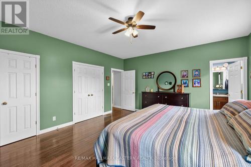 His & Her closets - 2552 Denure Drive, Peterborough (Monaghan Ward 2), ON - Indoor Photo Showing Bedroom