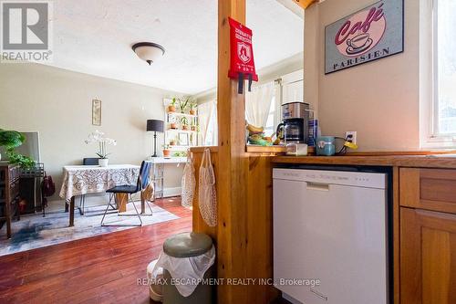 121 Eastbourne Avenue, Hamilton, ON - Indoor Photo Showing Kitchen