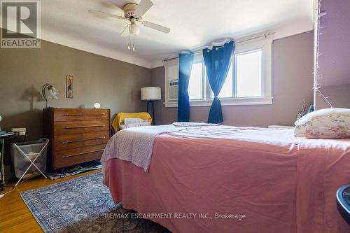121 Eastbourne Avenue, Hamilton, ON - Indoor Photo Showing Bedroom