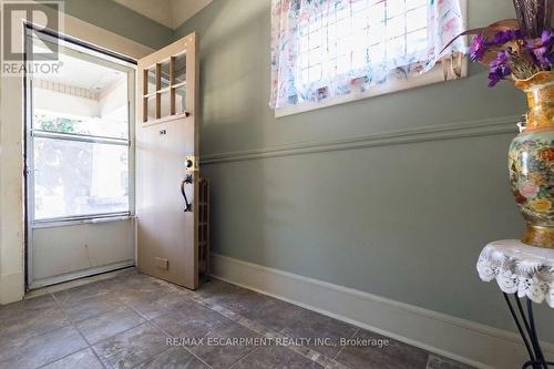 121 Eastbourne Avenue, Hamilton, ON - Indoor Photo Showing Other Room
