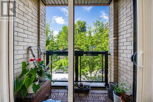 63 - 27 Eldora Avenue, Toronto, ON -  With Exterior