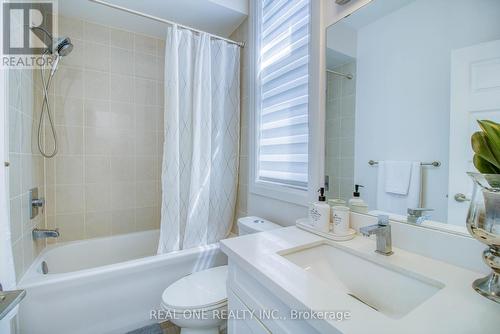 63 - 27 Eldora Avenue, Toronto, ON - Indoor Photo Showing Bathroom