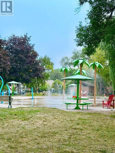 63 - 27 Eldora Avenue, Toronto, ON - Outdoor