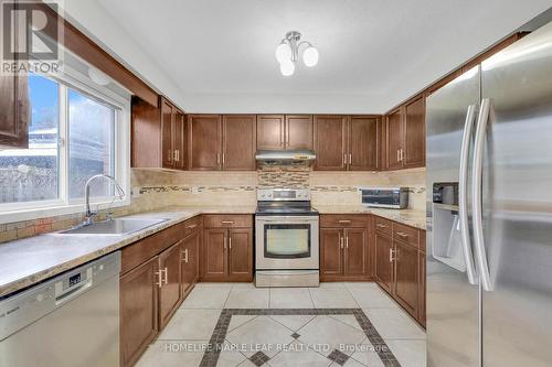 888 Paisley Road, Guelph, ON - Indoor Photo Showing Kitchen With Stainless Steel Kitchen