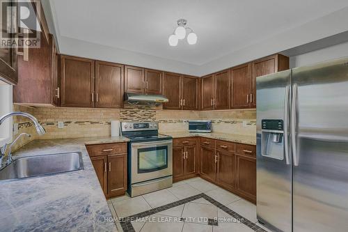 888 Paisley Road, Guelph, ON - Indoor Photo Showing Kitchen With Stainless Steel Kitchen