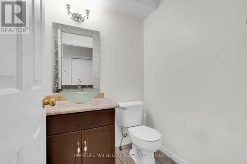 888 Paisley Road, Guelph, ON - Indoor Photo Showing Bathroom
