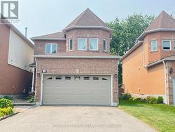 71 STEELE VALLEY COURT Whitby, ON L1R 2M3