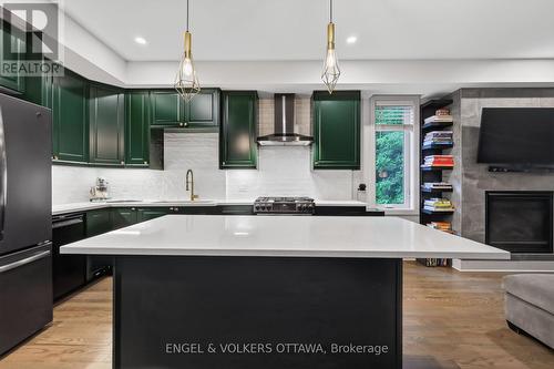 304 Riverdale Avenue, Ottawa, ON - Indoor Photo Showing Kitchen With Upgraded Kitchen