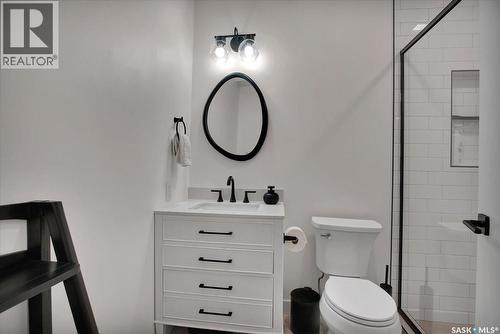 411 Dagnone Terrace, Saskatoon, SK - Indoor Photo Showing Bathroom