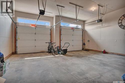 411 Dagnone Terrace, Saskatoon, SK - Indoor Photo Showing Garage