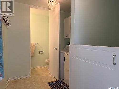 404 7Th Street E, Wynyard, SK - Indoor Photo Showing Bathroom