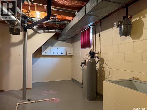 404 7Th Street E, Wynyard, SK - Indoor