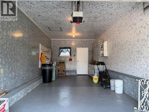 404 7Th Street E, Wynyard, SK - Indoor