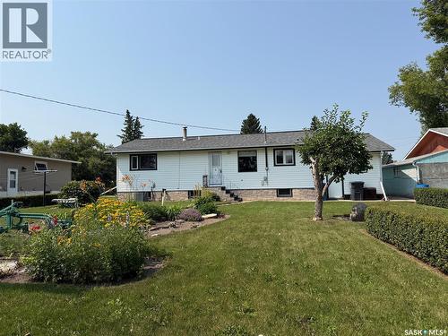 404 7Th Street E, Wynyard, SK - Outdoor