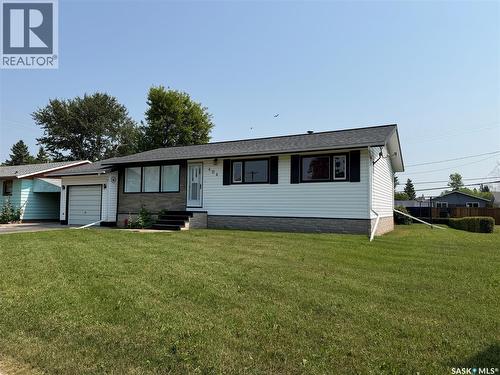 404 7Th Street E, Wynyard, SK - Outdoor