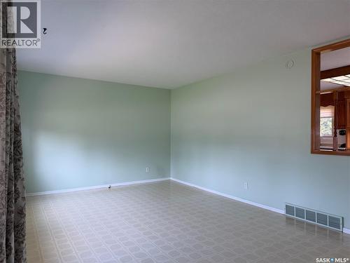 404 7Th Street E, Wynyard, SK - Indoor Photo Showing Other Room