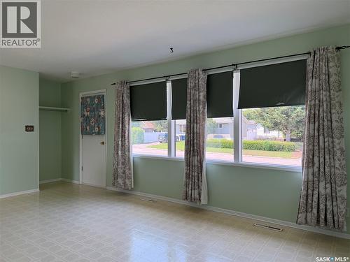404 7Th Street E, Wynyard, SK - Indoor