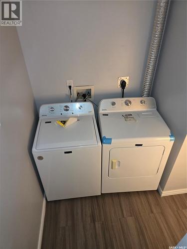 1125 Mctavish Street, Regina, SK - Indoor Photo Showing Laundry Room