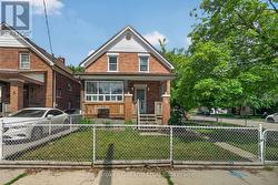 2 HERLAN AVENUE  Kitchener, ON N2G 4K3