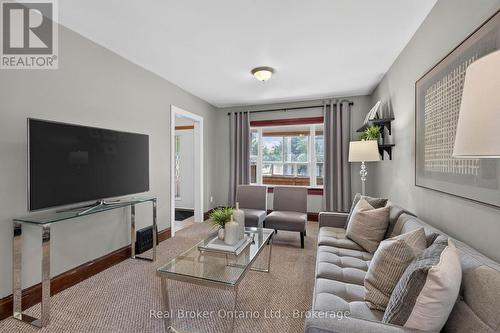 2 Herlan Avenue, Kitchener, ON - Indoor Photo Showing Living Room