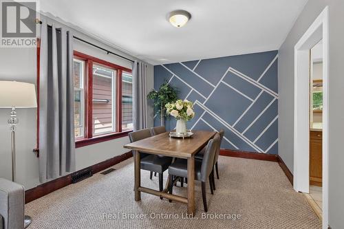 2 Herlan Avenue, Kitchener, ON - Indoor