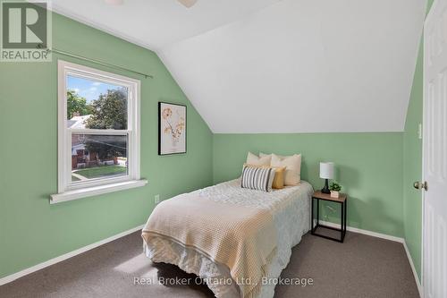 2 Herlan Avenue, Kitchener, ON - Indoor Photo Showing Bedroom