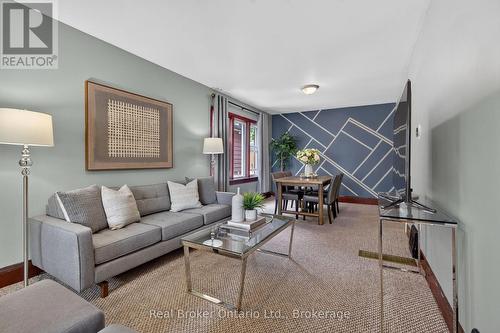 2 Herlan Avenue, Kitchener, ON - Indoor Photo Showing Living Room