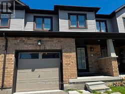 4 PRESTWICK STREET Hamilton, ON L8J 0K6