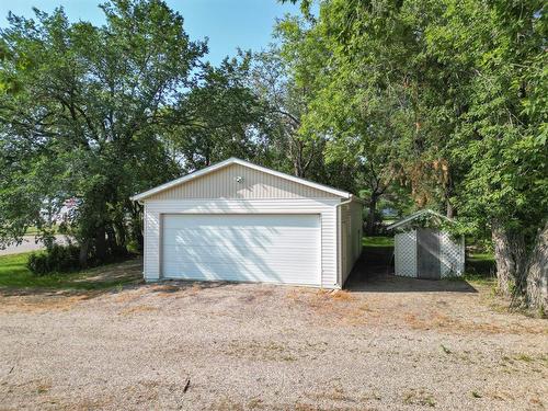 256 1St Avenue W, Souris, MB - Outdoor