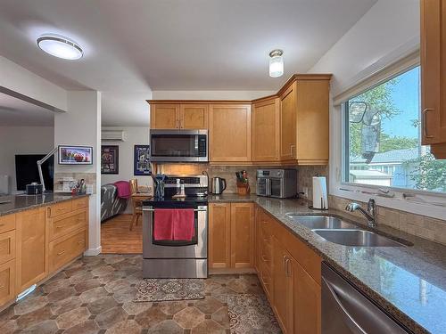 256 1St Avenue W, Souris, MB - Indoor Photo Showing Kitchen With Double Sink
