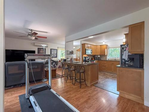 256 1St Avenue W, Souris, MB - Indoor